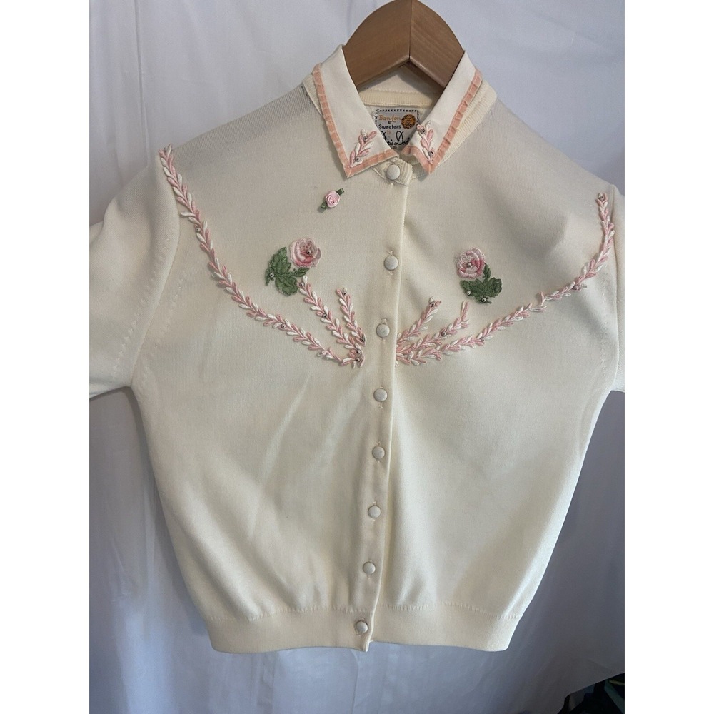 Ban-ton‎ Sweaters by Doris Dodson Cream Rose Embroidery Cardigan